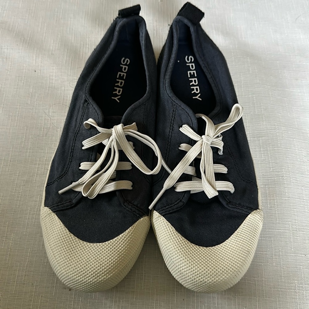 SPERRY new size 8 shoes
